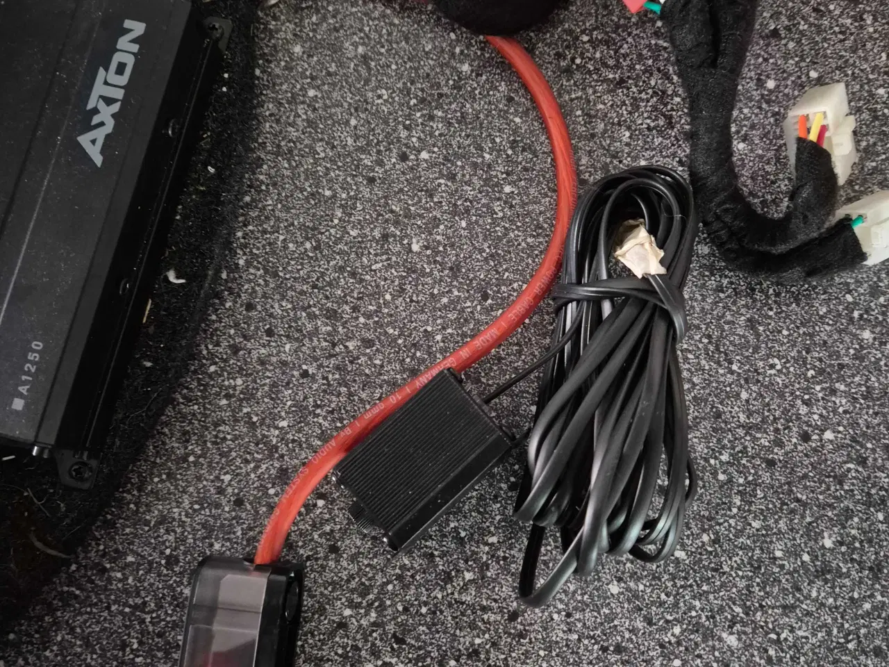 Billede 6 - forstærker og subwoofer sæt.