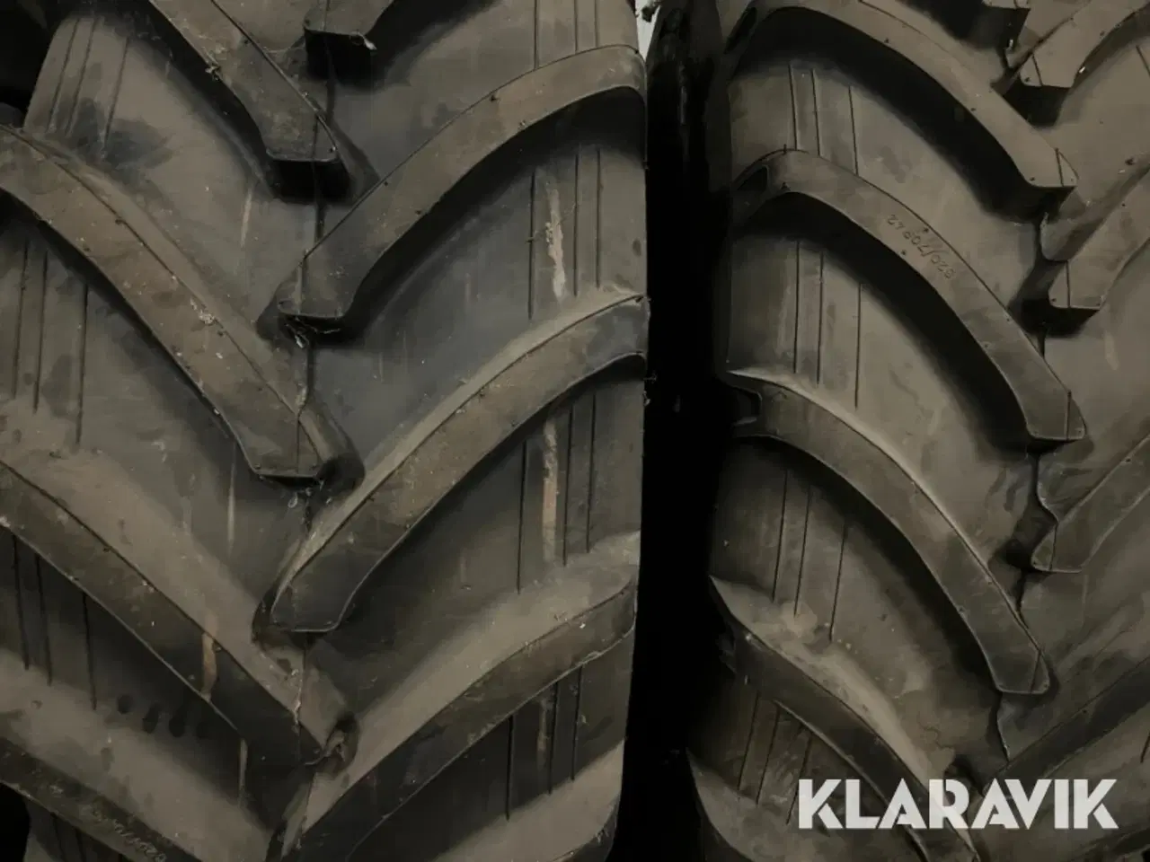 Billede 9 - Dæk med slange 620/70 R42 2 styk
