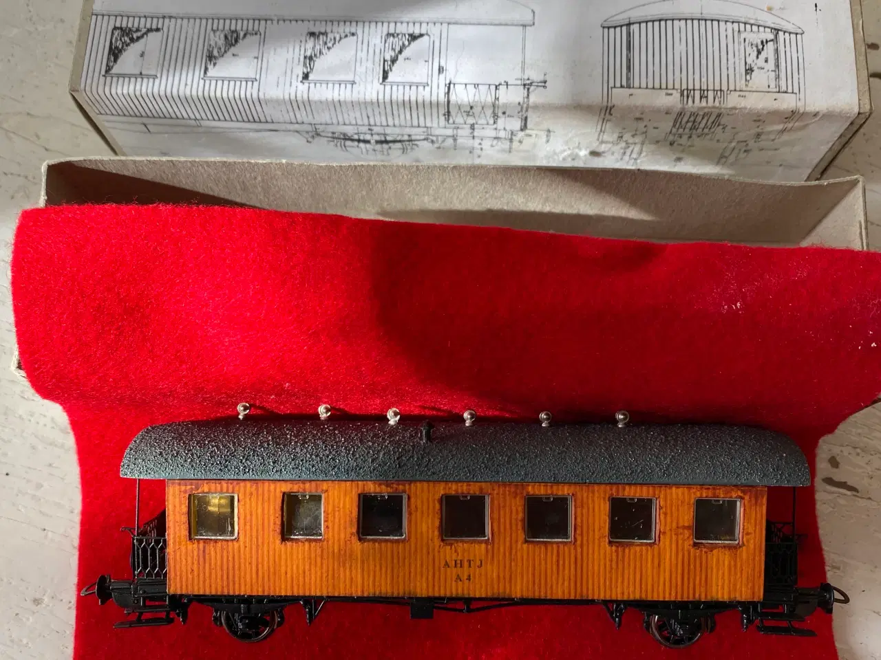 Billede 1 - Model AHTJ A4 togvogn