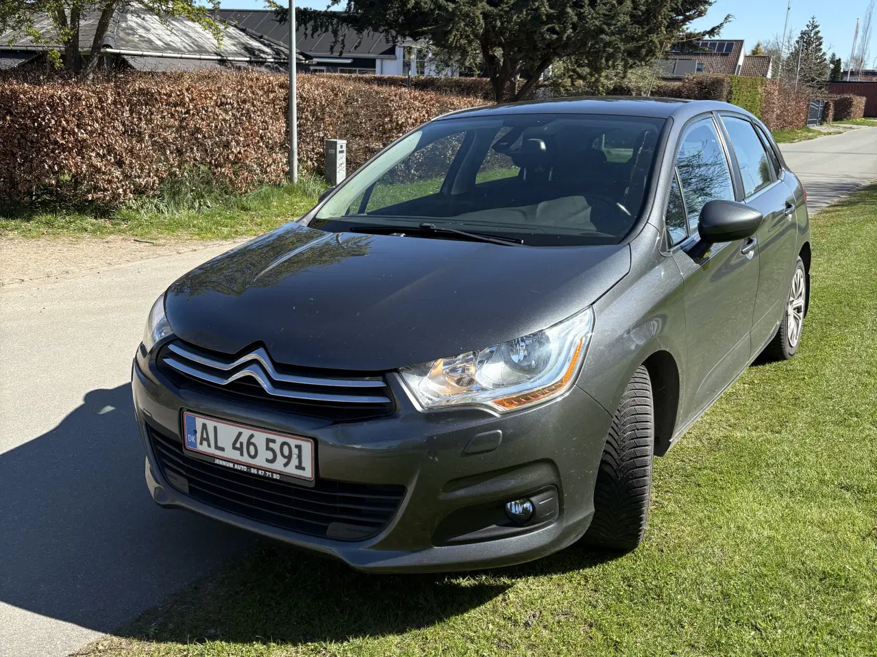Billede 1 - Nysynet og nyserviceret 1-ejers Citroën C4 1,6!
