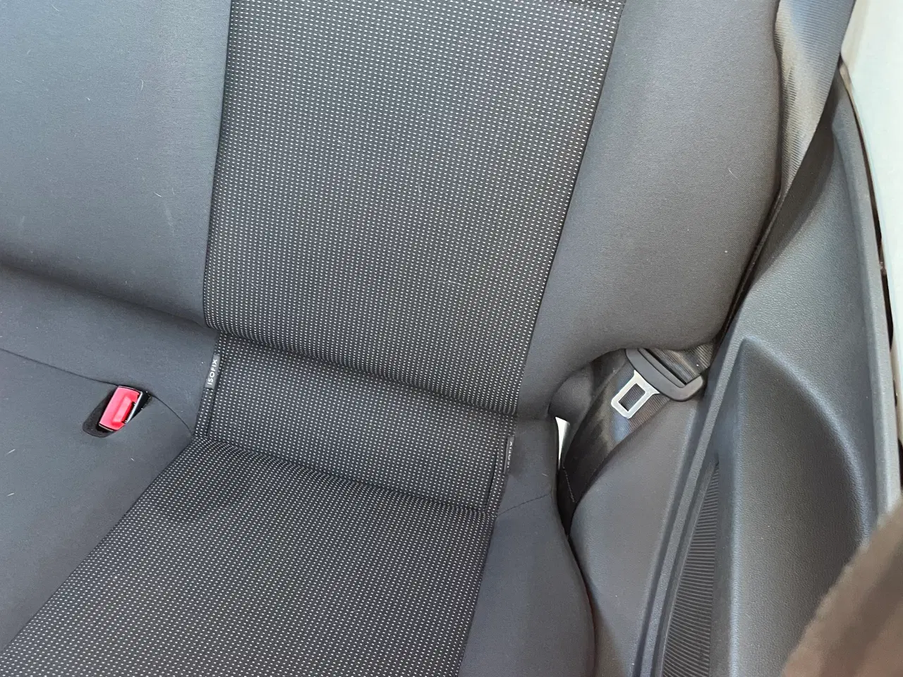 Billede 13 - VW up - lavt km tal
