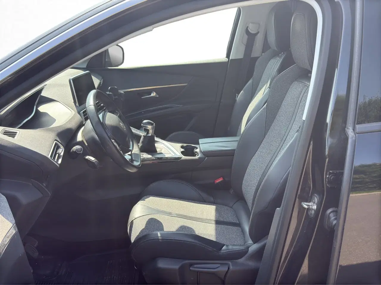 Billede 9 - Peugeot 5008 1,6 BlueHDi 120 Strike 7prs