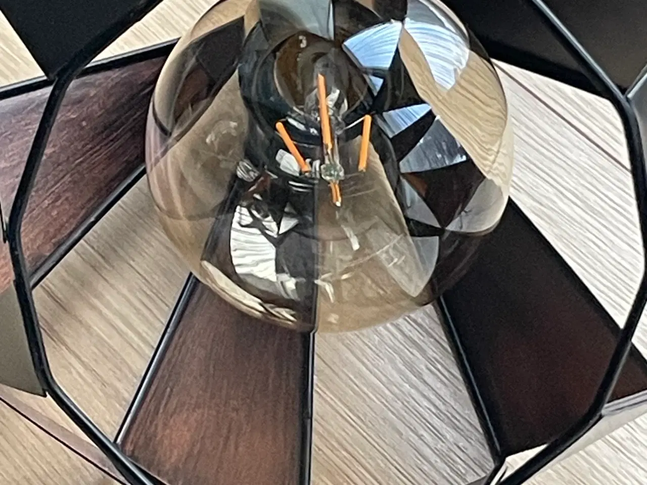 Billede 3 - Eglo pendel Carlton sort/købber ø20,5 E27