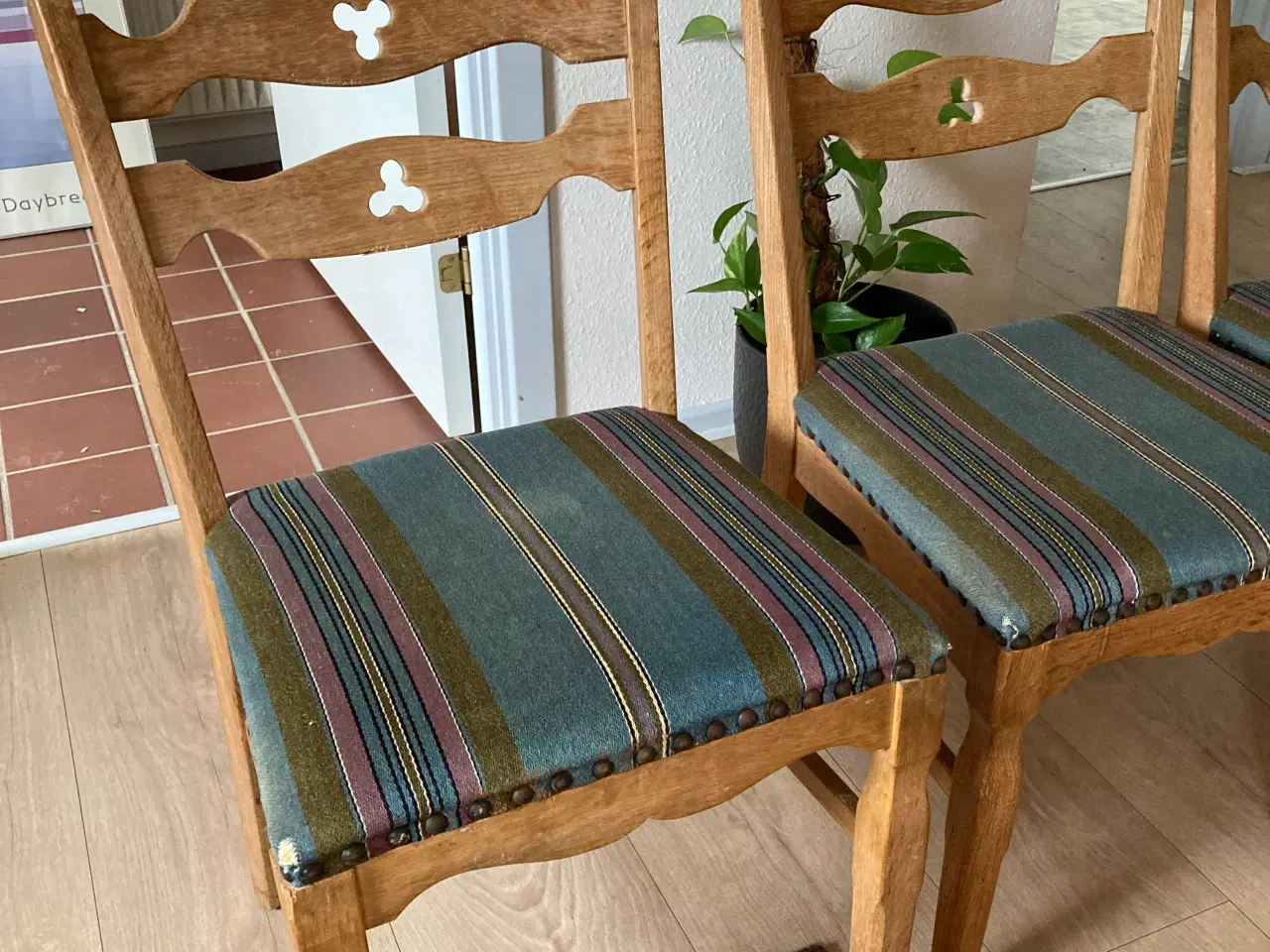 Billede 2 - Spisebordsstole i egetræ