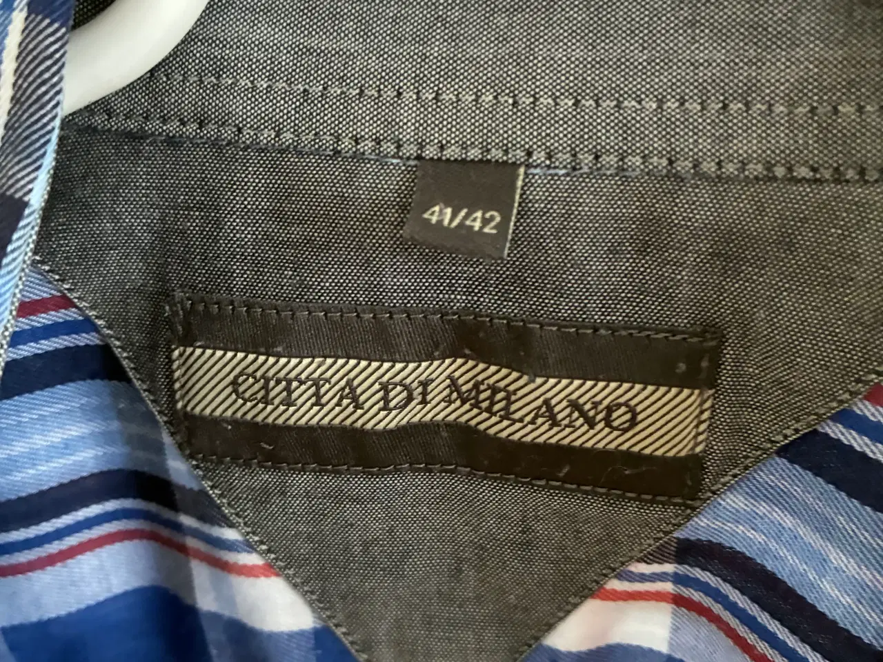 Billede 3 - Pæn ternet skjorte