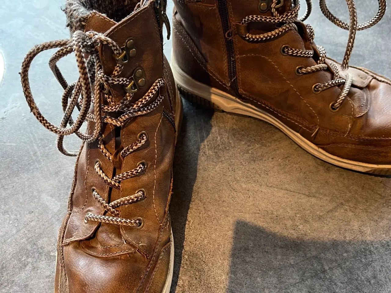 Billede 1 - Vinterstøvler str. 39