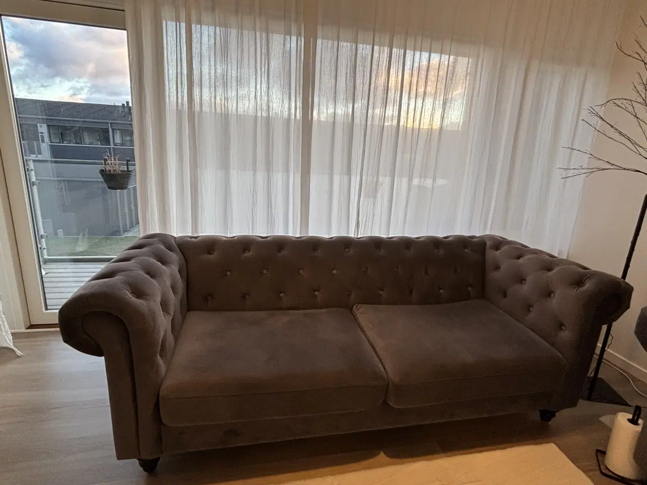 Billede 2 - Grå velour sofa 2 x 3 personer 