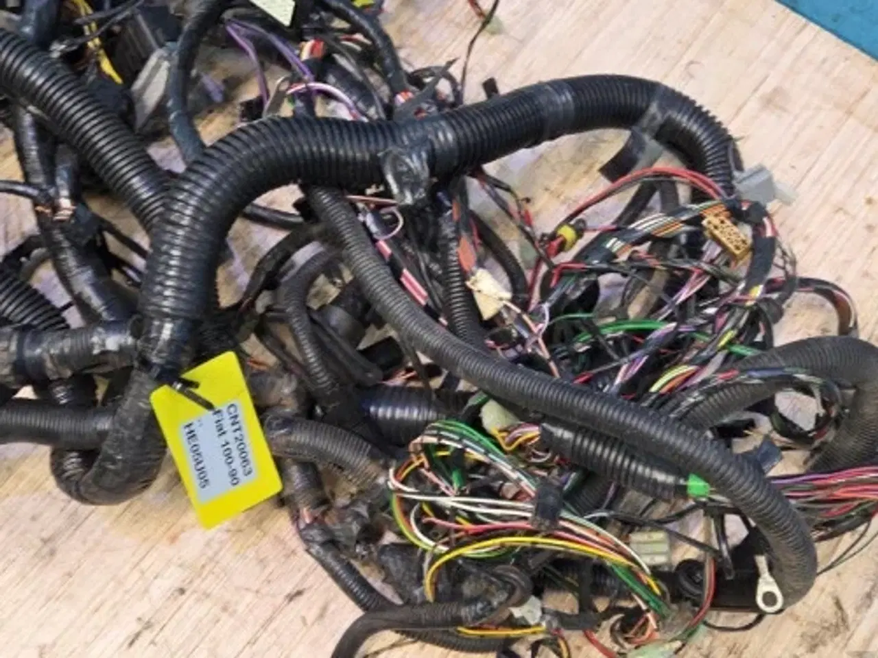 Billede 10 - New Holland TM115 Ledningsnet 82020899