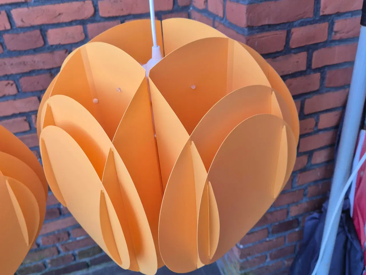 Billede 30 - Flotte gule lamper i plast 