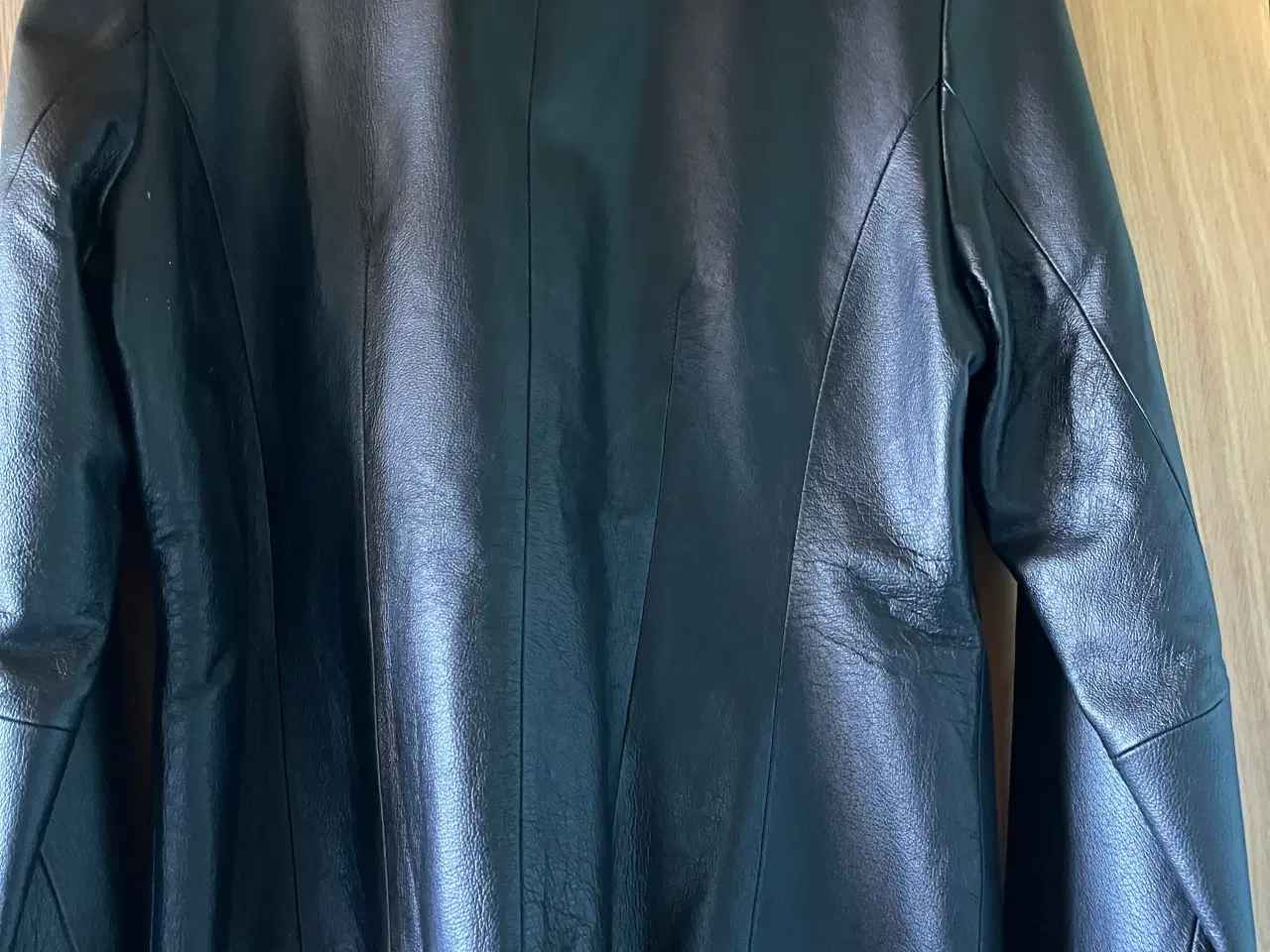Billede 2 - Tyk læder jakke