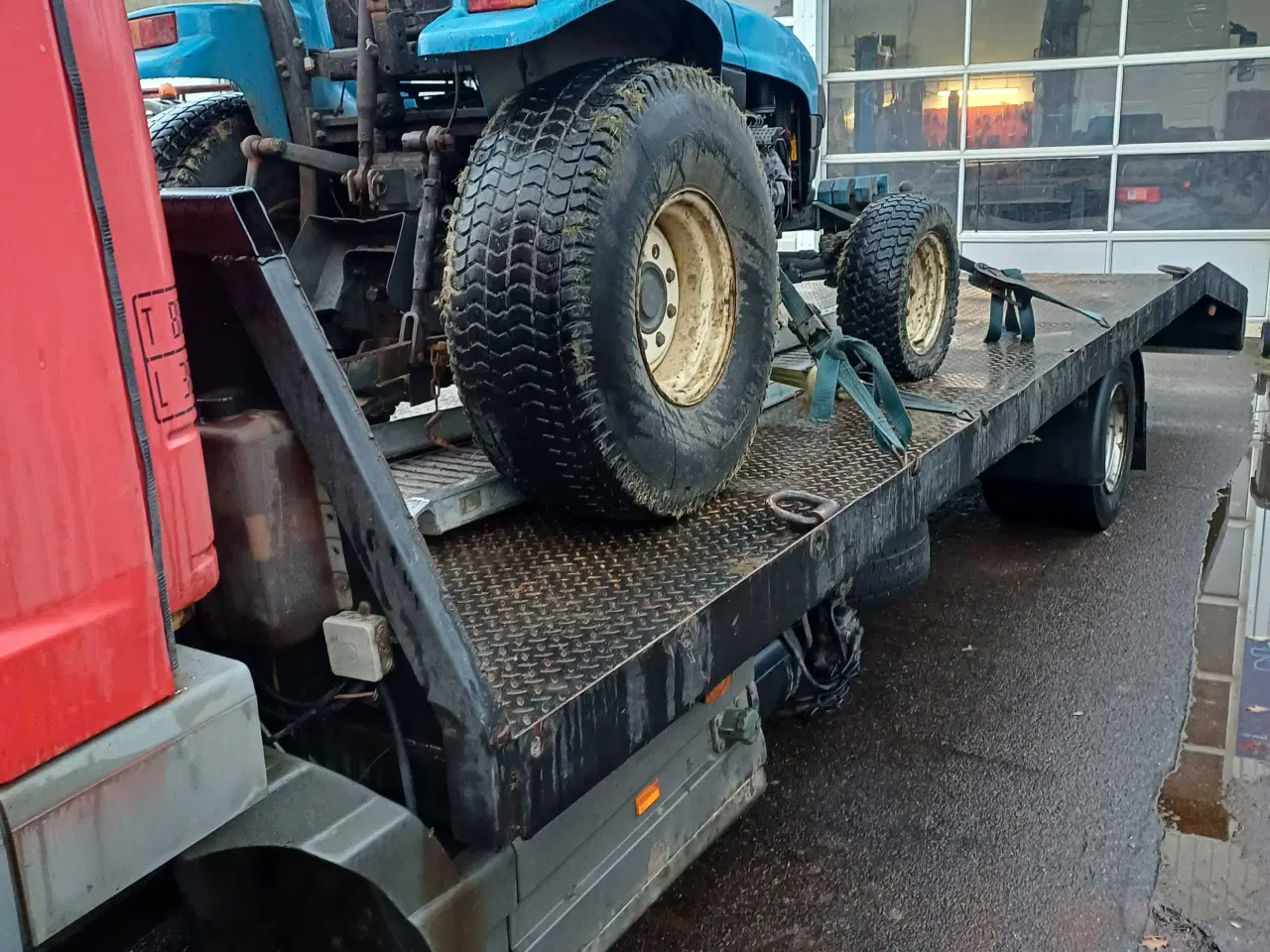 Billede 9 - Lastbil med knæklad 