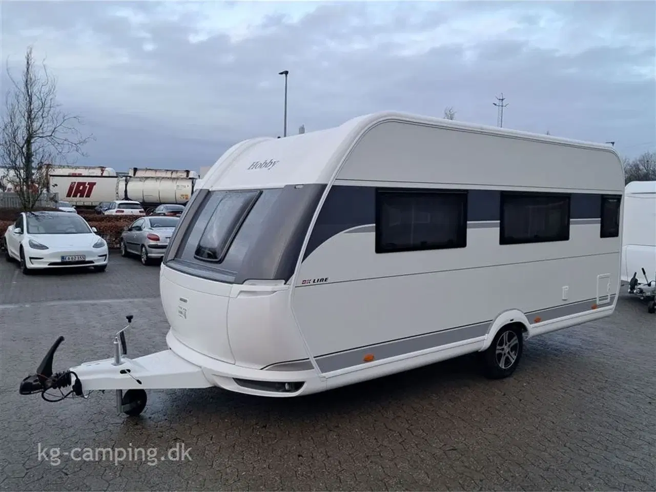 Billede 2 - 2026 - Hobby De Luxe 460 SFf   Ny 2026 Kampagne model DK LINE fra HOBBY - kan nedvejes til 1350 kg.