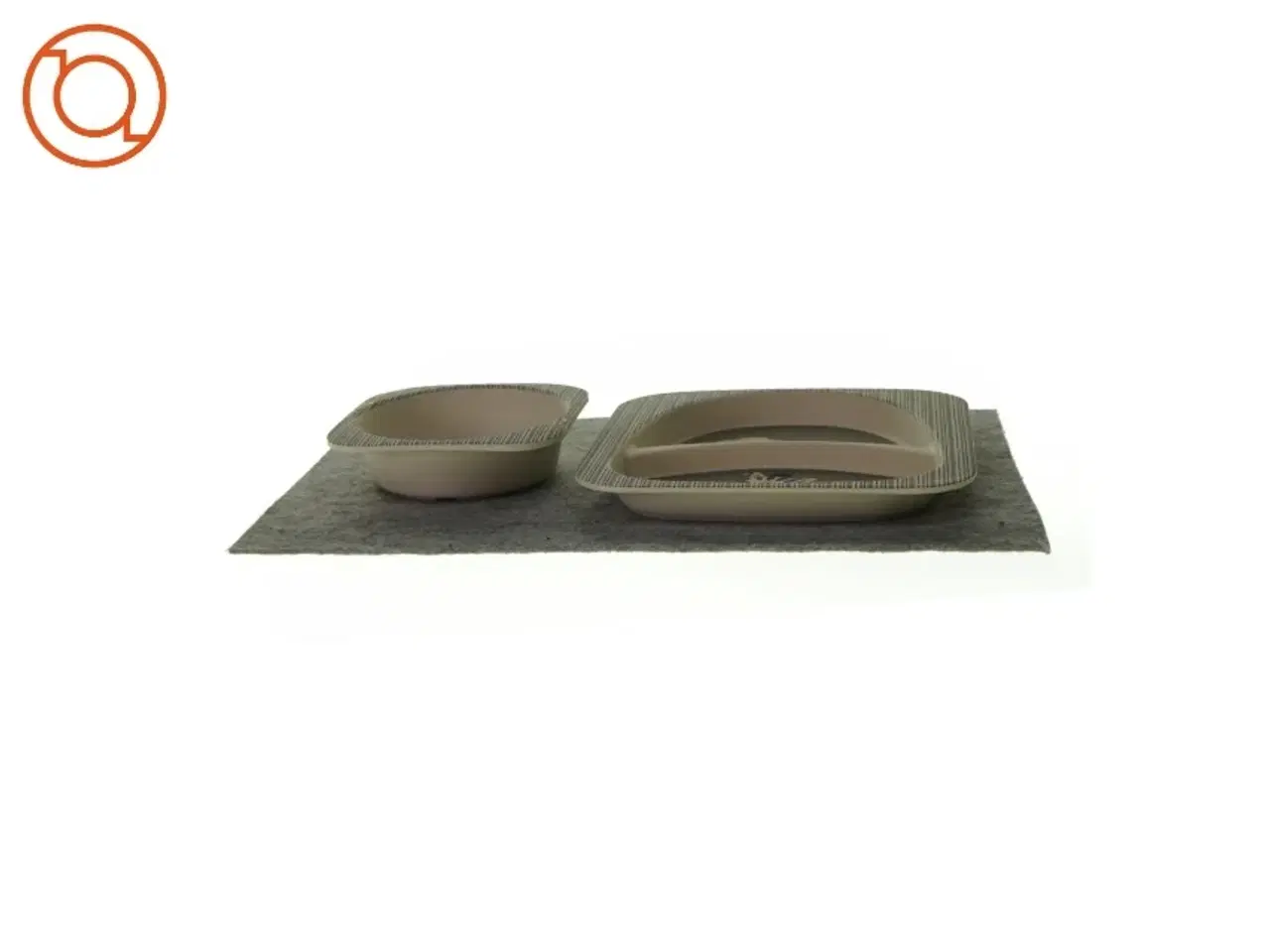 Billede 4 - Sæt med skål og tallerken fra Ukendt (str. LB:21x21 LB:14x14)