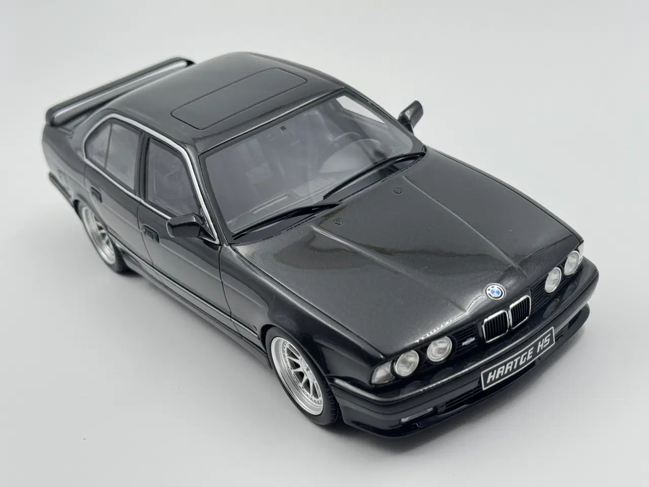 Billede 5 - 1989 BMW M5 Hartge H5 V12 1:18  ( BMW M5 E34 ) 