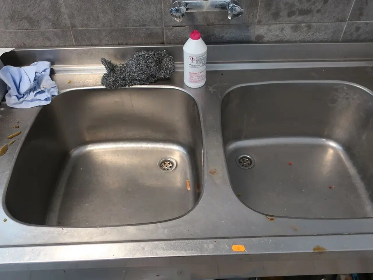 Billede 3 - Dobbelt vaskebord uden armatur