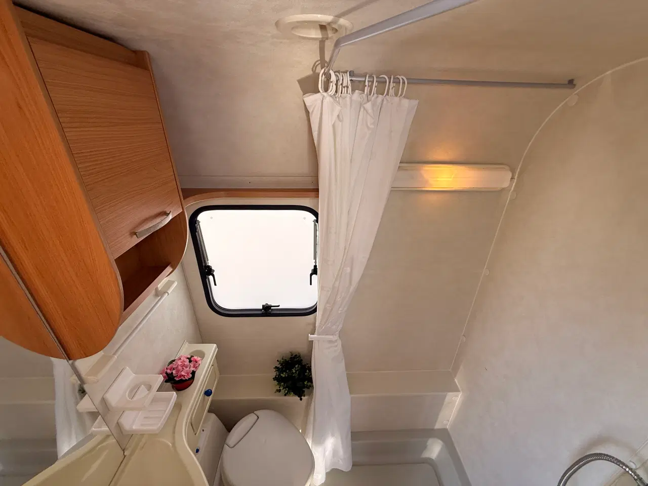 Billede 20 - 2010 Adria Altea 542 DP / Med Ventura Fortelt 