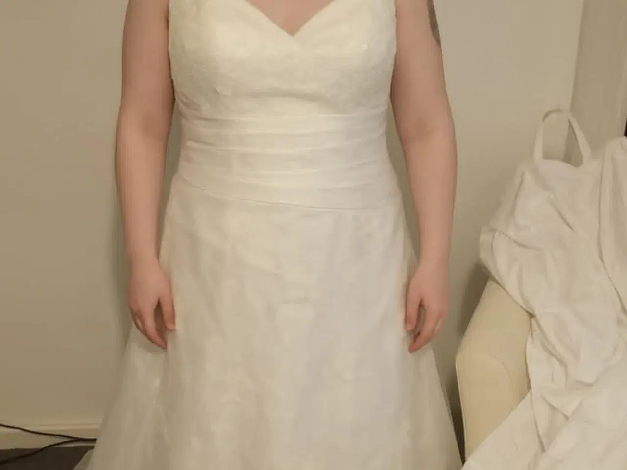 Billede 1 - ✨ LILLY brudekjole – kun brugt én gang, 3.500 kr. 