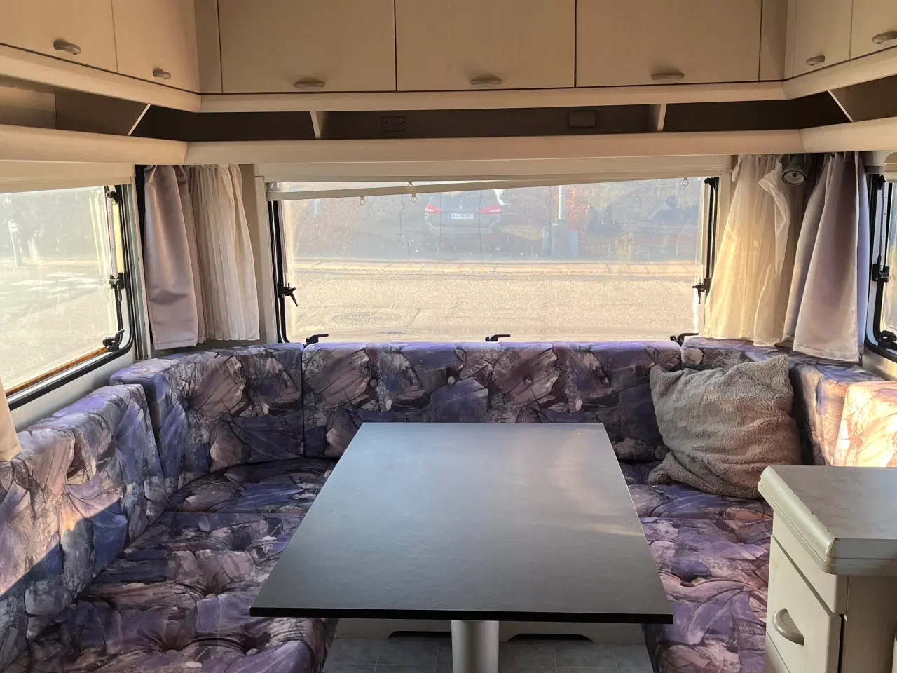 Billede 3 - Godt udstyret og velholdt Hobby Campingvogn