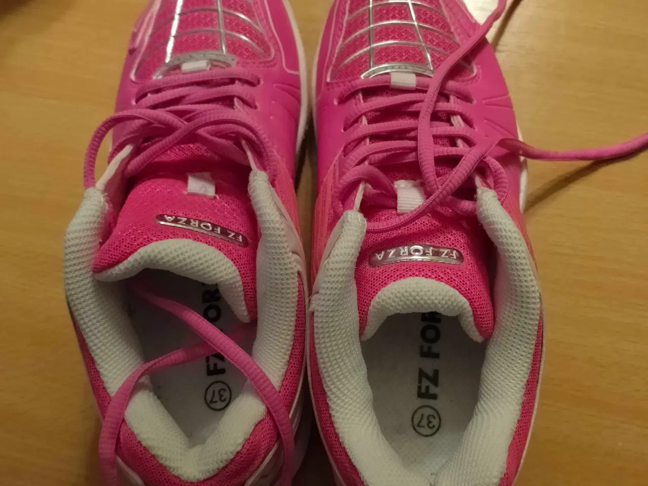 Billede 1 - Evt bruges som inddørssko 