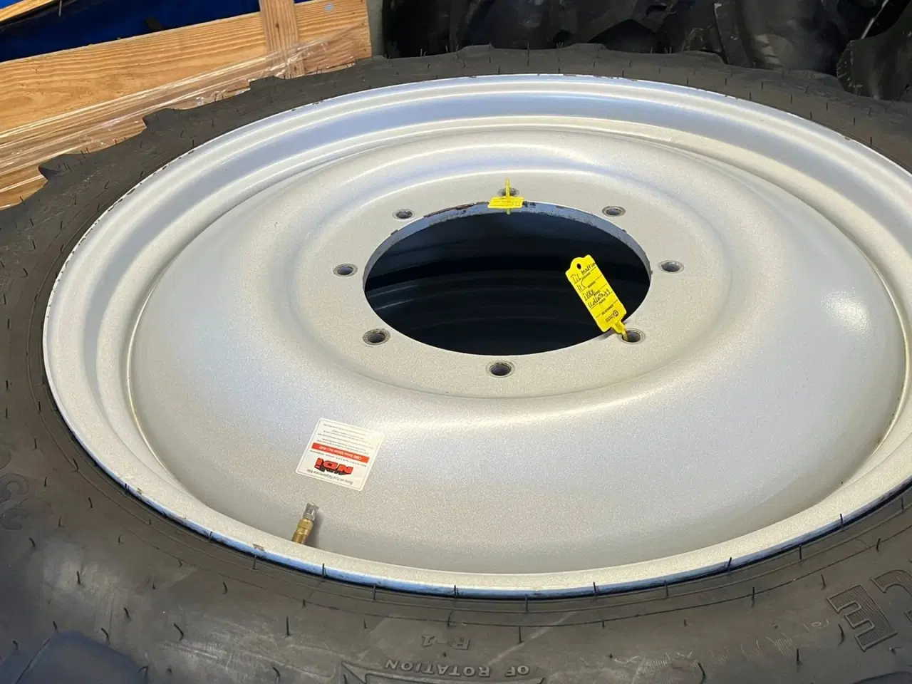 Billede 4 - NDI 320/90R46 og 270/95R32 Med svejste fælge