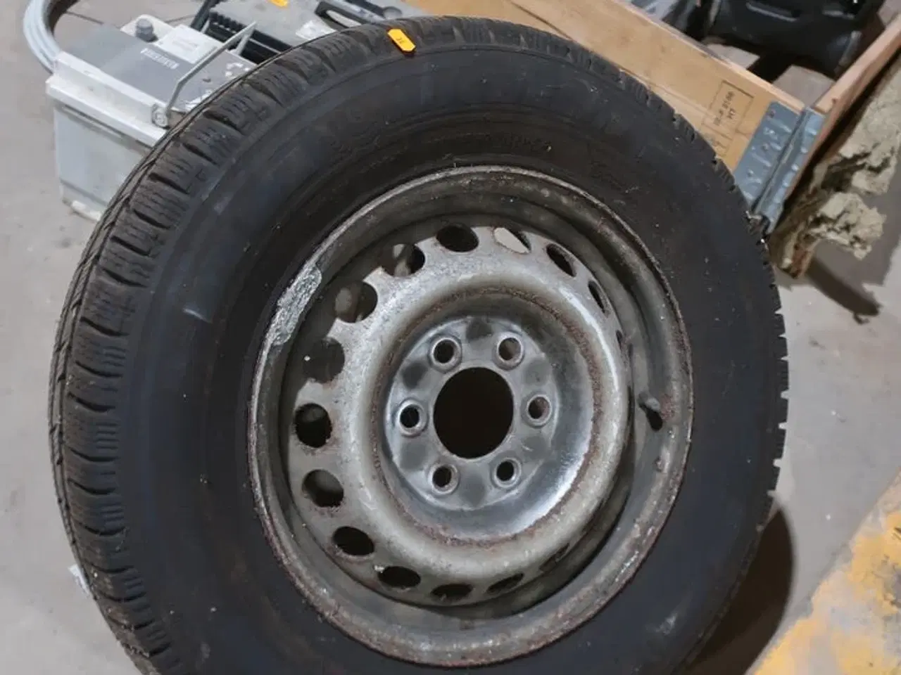 Billede 2 - Div. Batterier, støvsuger, varelager m.m.