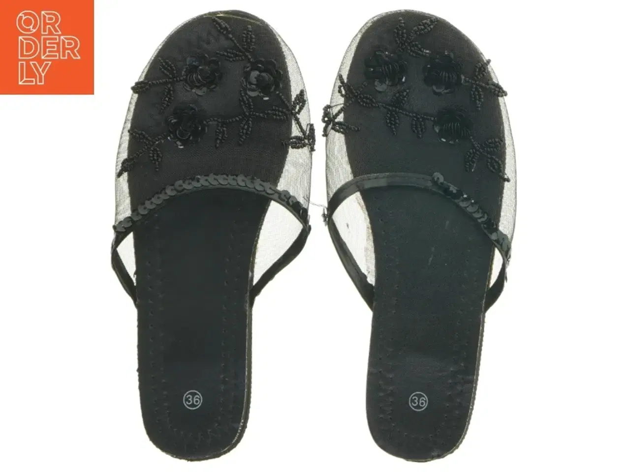 Billede 3 - Sort udsmykket sandal (str. 36 )
