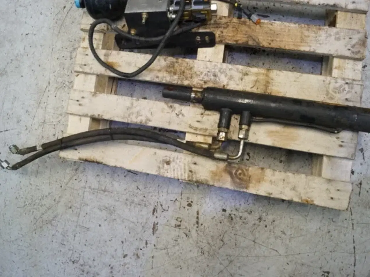 Billede 7 - Hydraulisk støttehjul