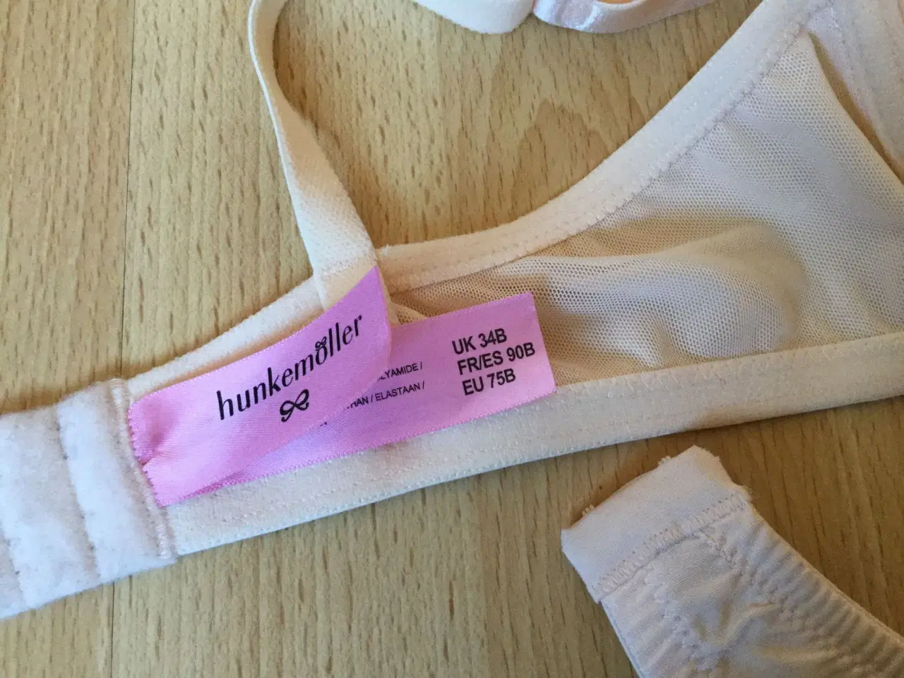 Billede 4 - *Ny* Hunkemøller push up BH  str. 75 / B