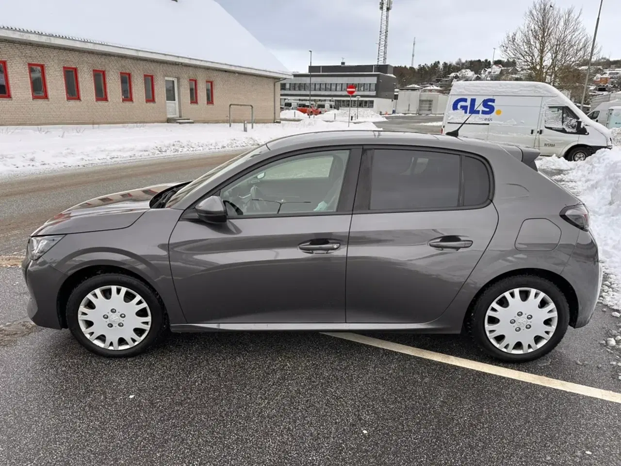 Billede 5 - Velholdt 208er