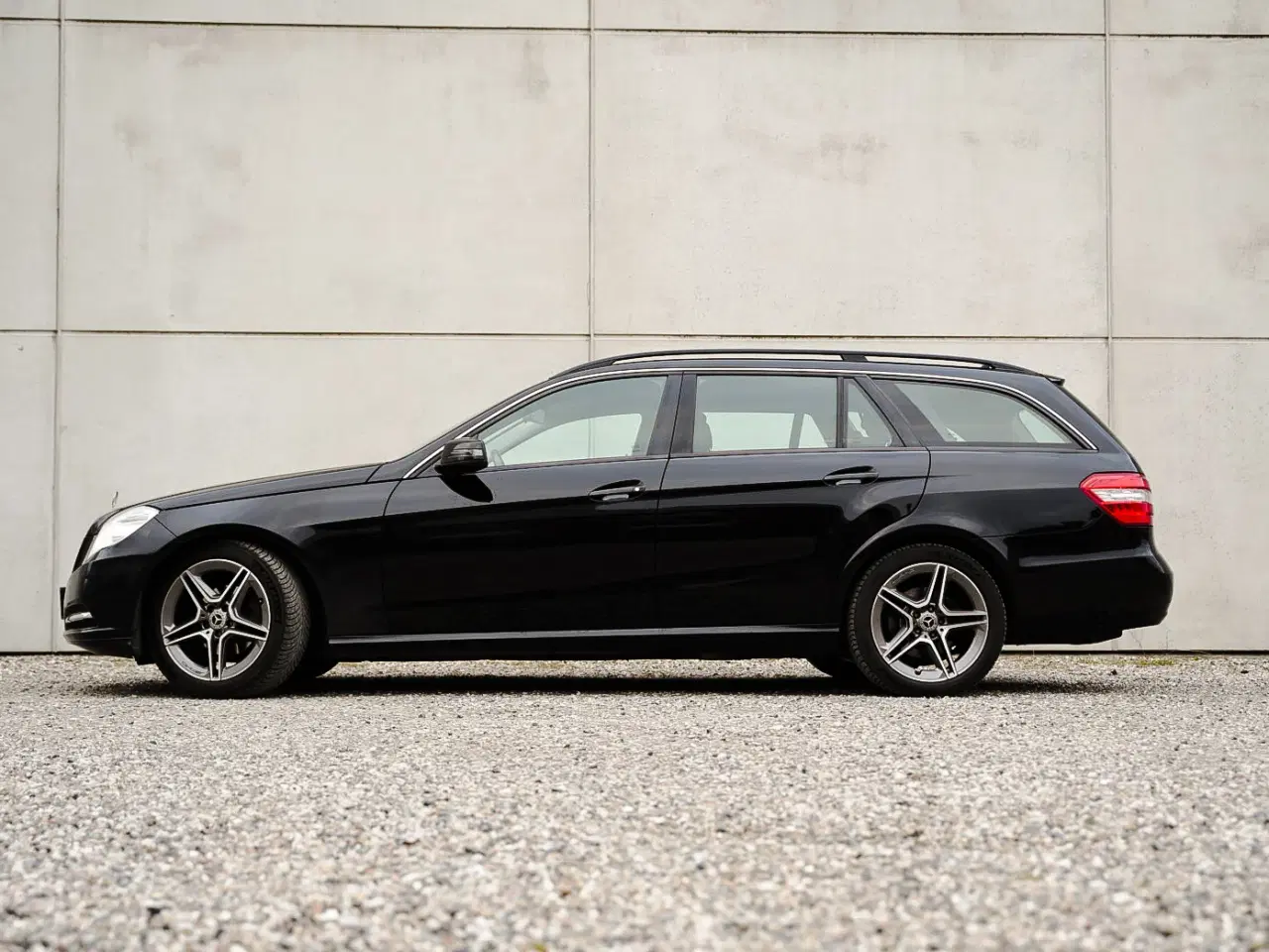 Billede 2 - Mercedes E200 stc. 7prs