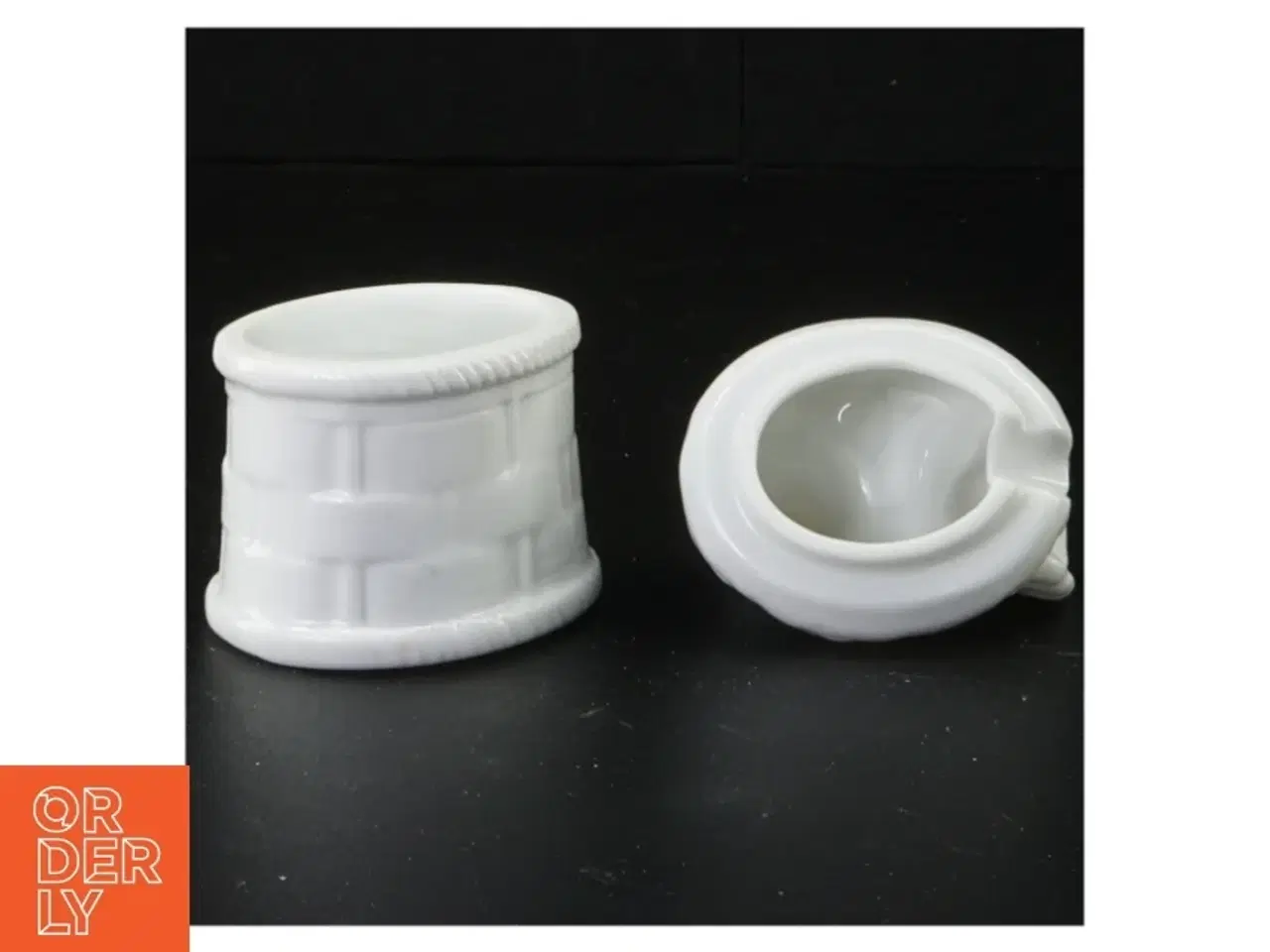 Billede 2 - Hvid porcelæns høne (str. 10 x 7 x 6 cm)