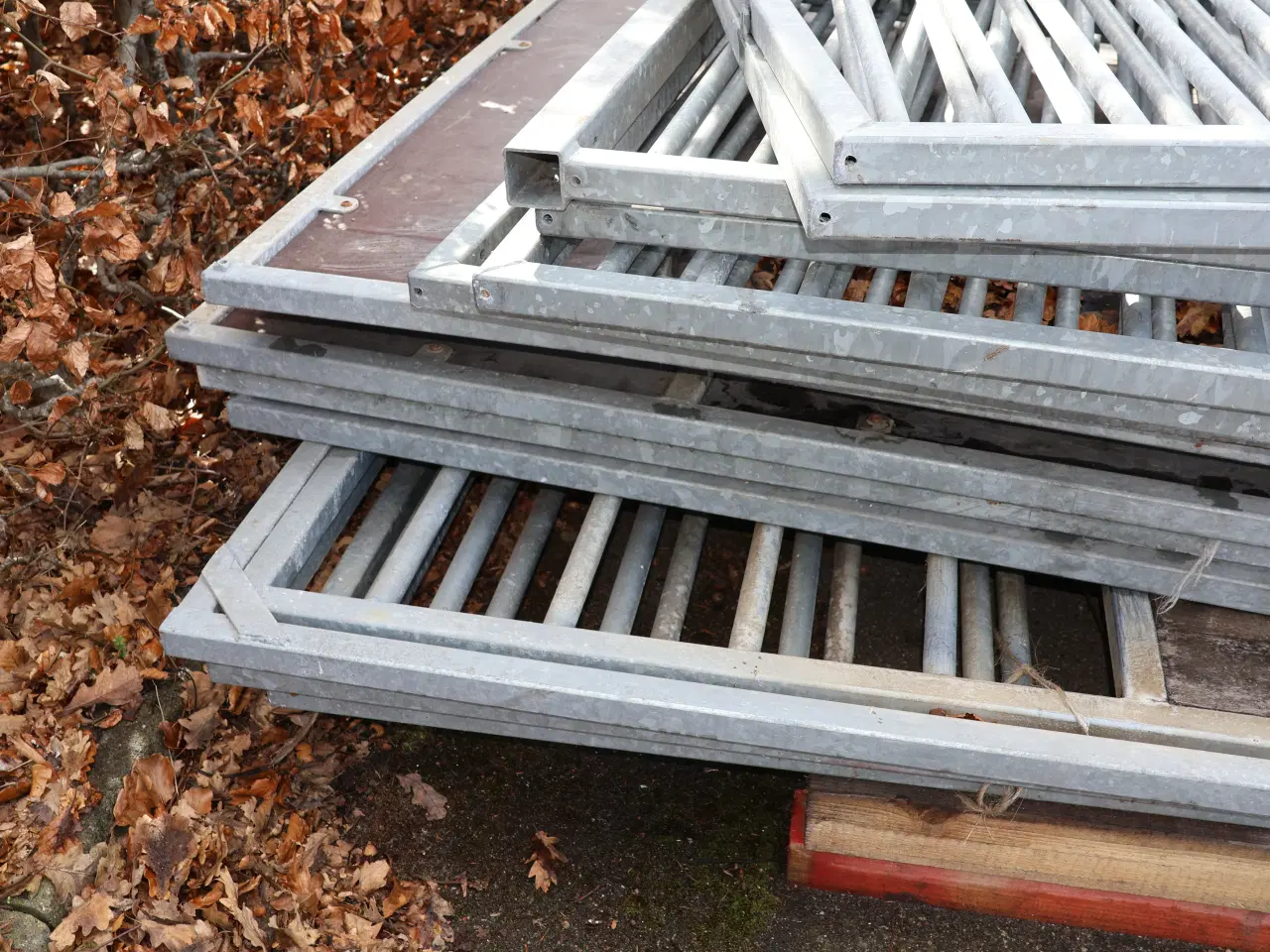 Billede 6 -  16 Stk Galvaniserede sider til hestebokse