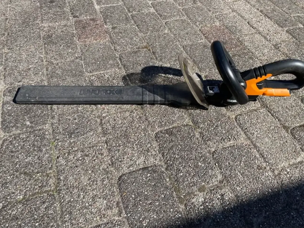 Billede 1 - Aku. Worx hækklipper incl. batteri 