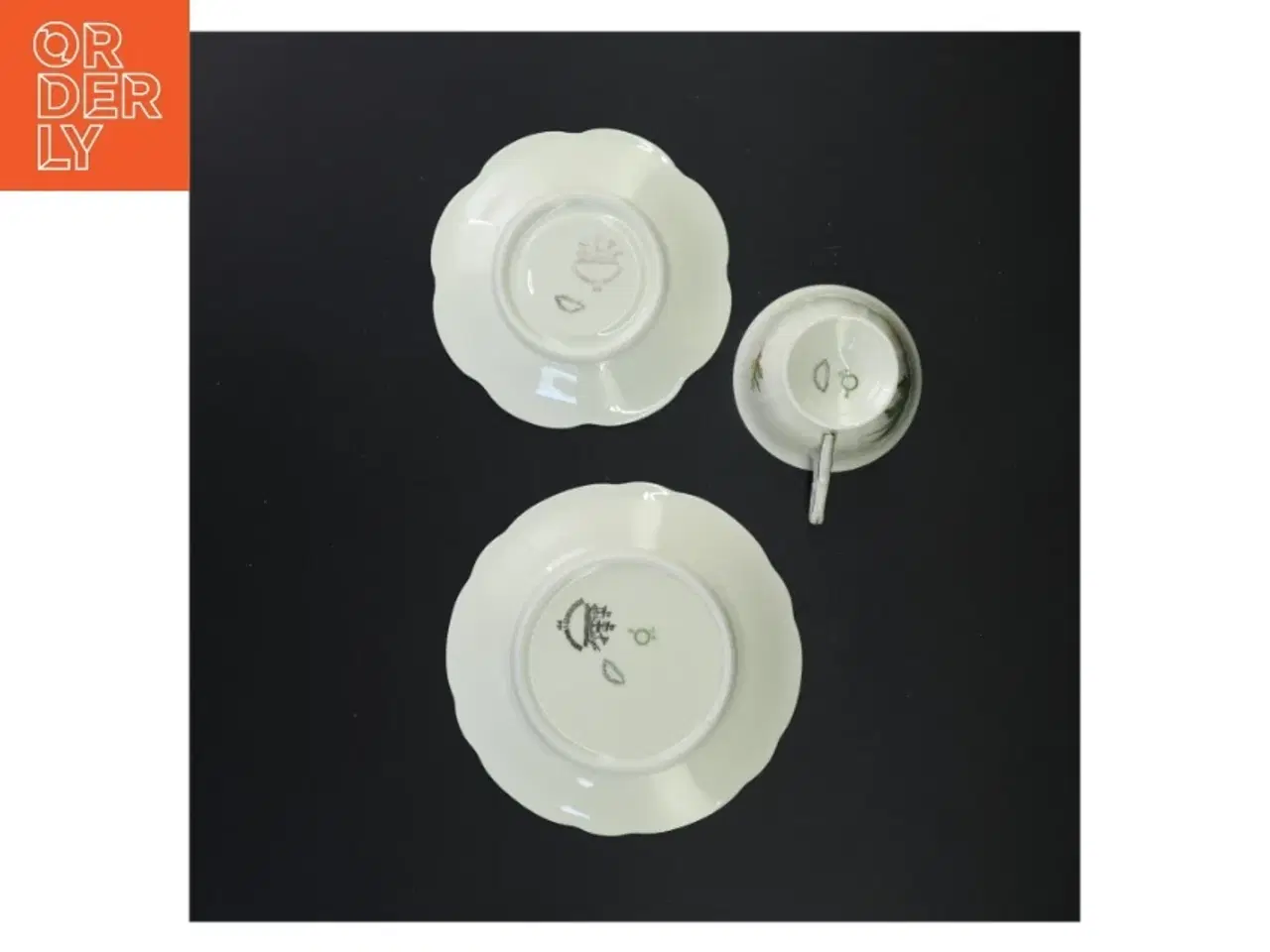 Billede 3 - Porcelænskaffesæt med blomstermotiv fra Antioinette (str. 16 x 8 cm)