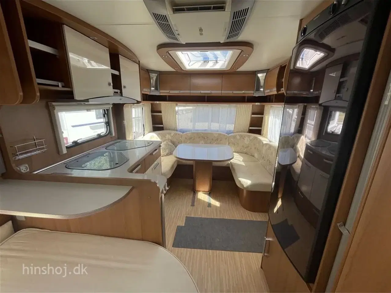 Billede 15 - 2009 - LMC Musica 560 D Alde   Dejlig vogn med rundsidegruppe og franskseng fra Hinshøj Caravan A/S