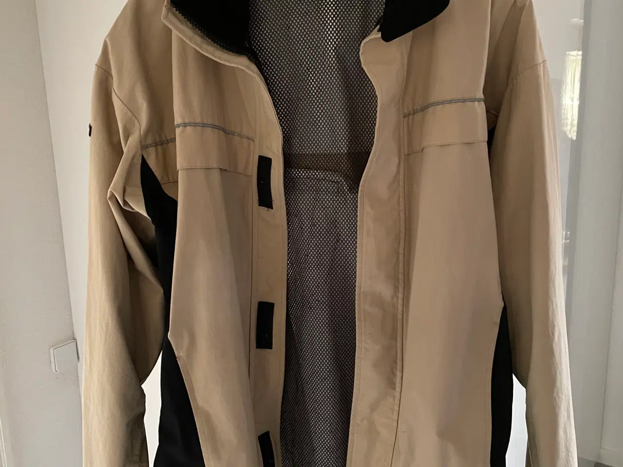 Billede 2 - Jakke med hætte str. M