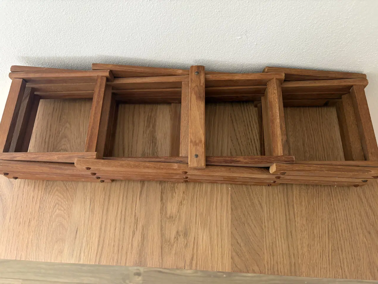 Billede 4 - Vintage Vinreol i Massiv Teak – Mid-Century Modern