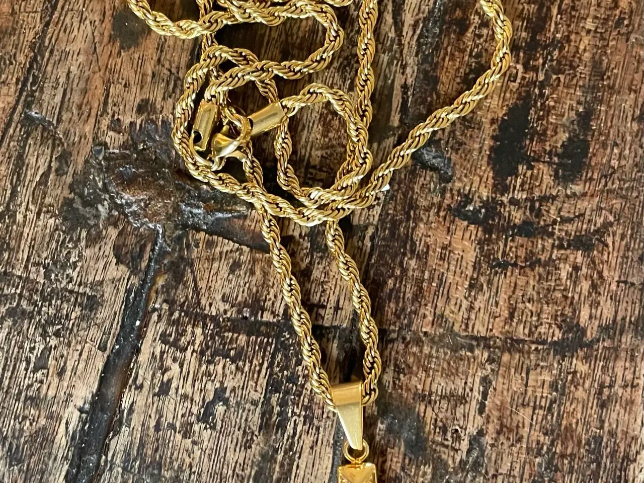 Billede 5 - Forskellige 14kt goldfilled halskæder med kors