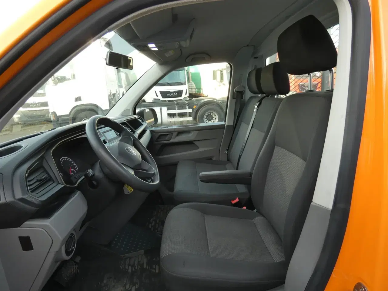 Billede 8 - VW Transporter Lang 2,0 TDI BMT m/danlad DSG 150HK Ladv./Chas. 7g Aut.