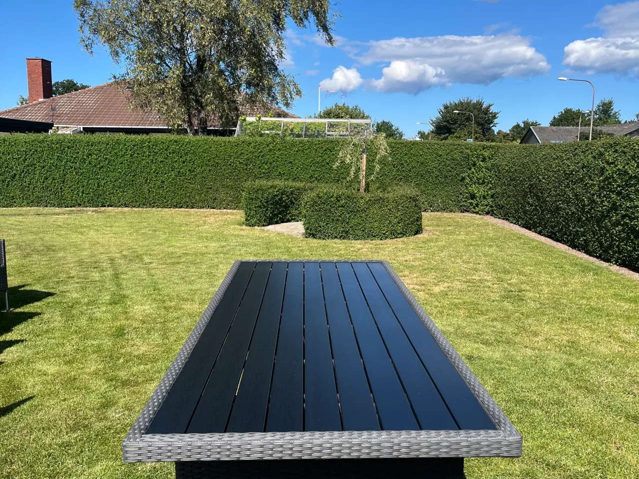 Billede 2 - Havebord i flet 