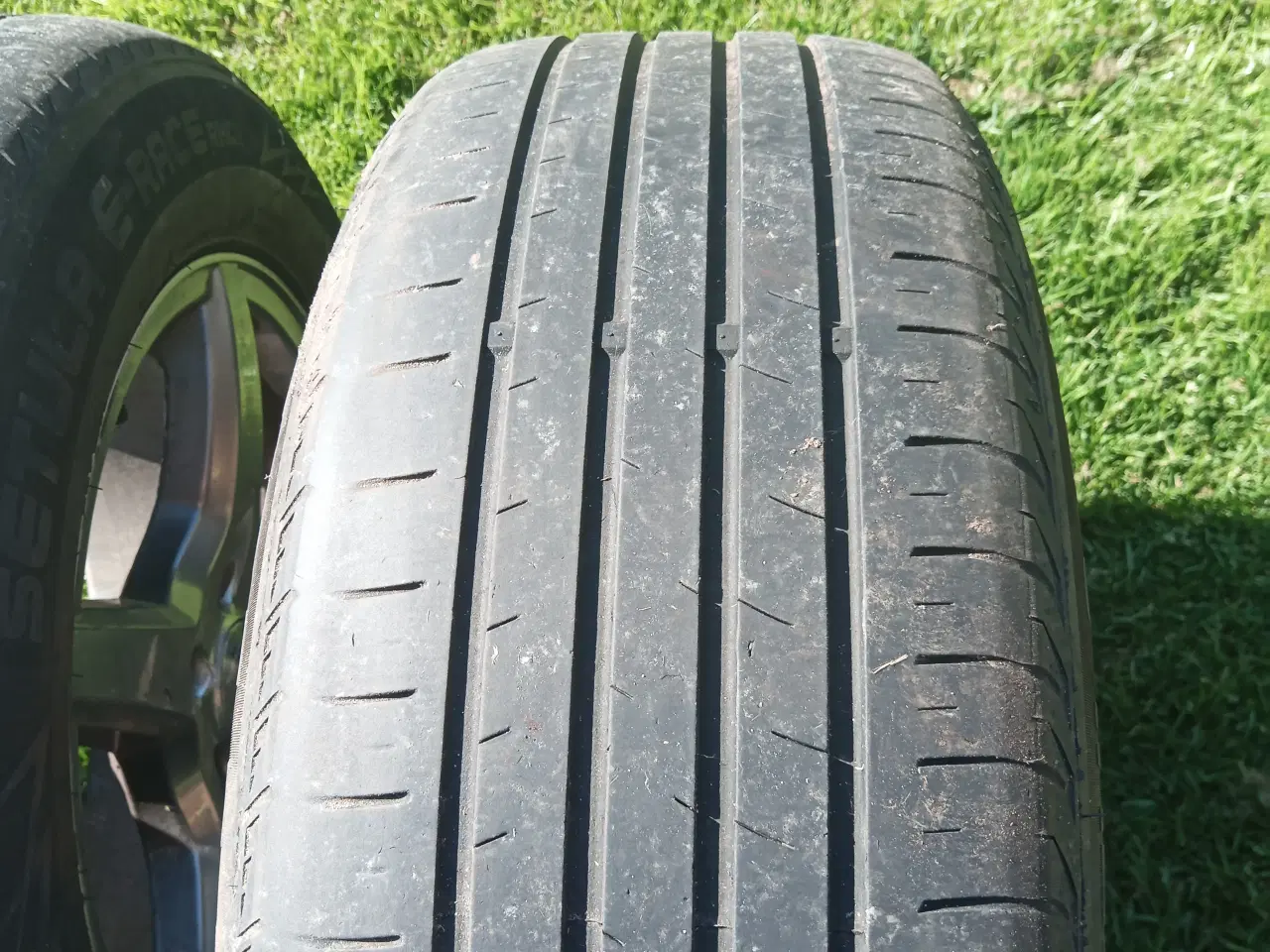 Billede 7 - Alufælge med sommerdæk