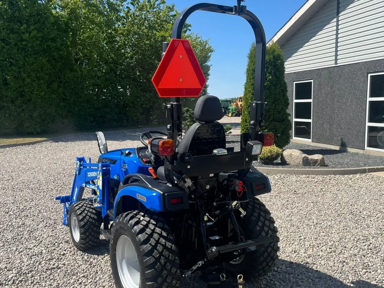 Billede 14 - Solis H26 HST Med Frontlæsser og GardenPro dæk