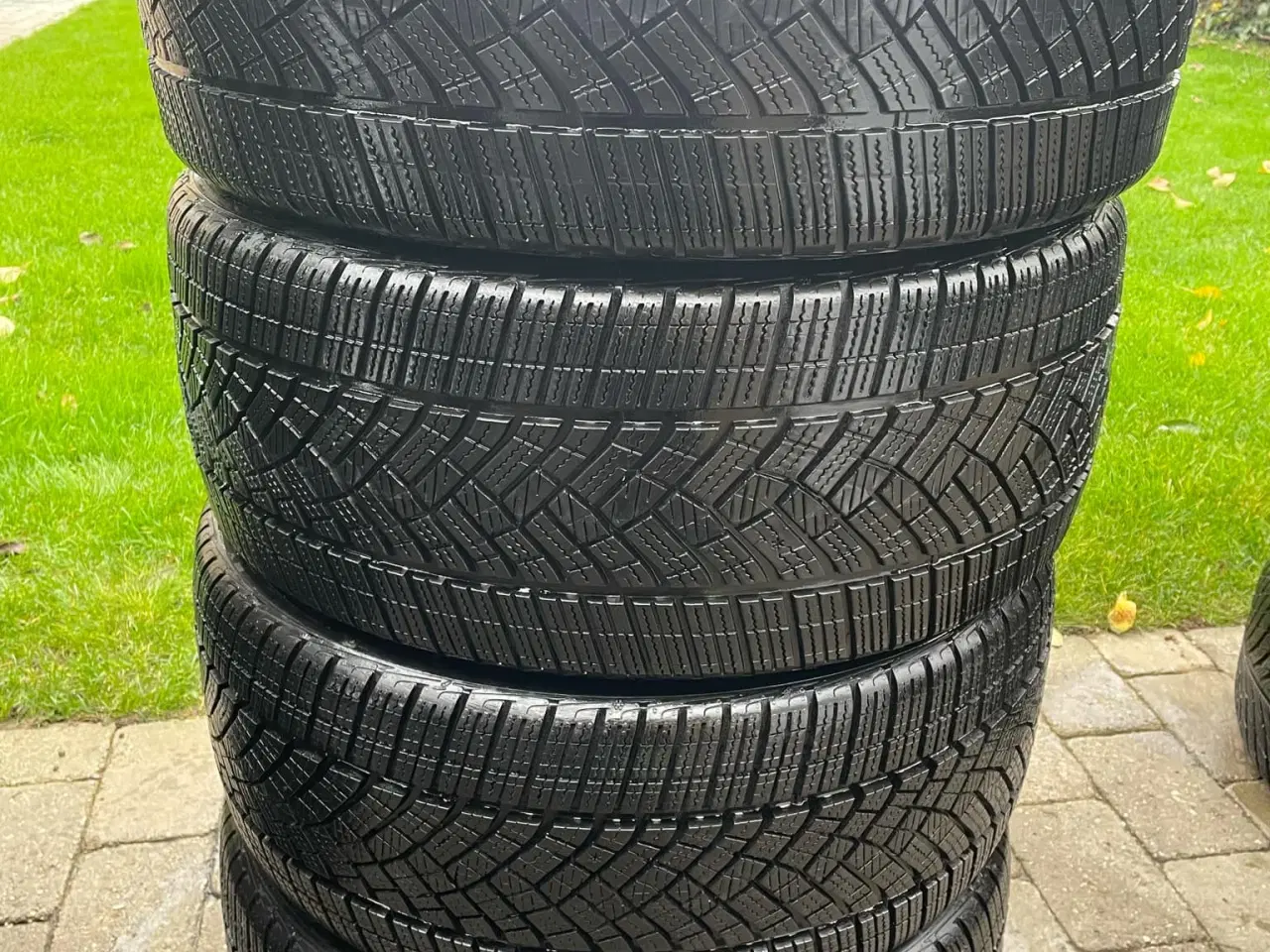 Billede 1 - Goodyear vinterdæk - 245/35/20