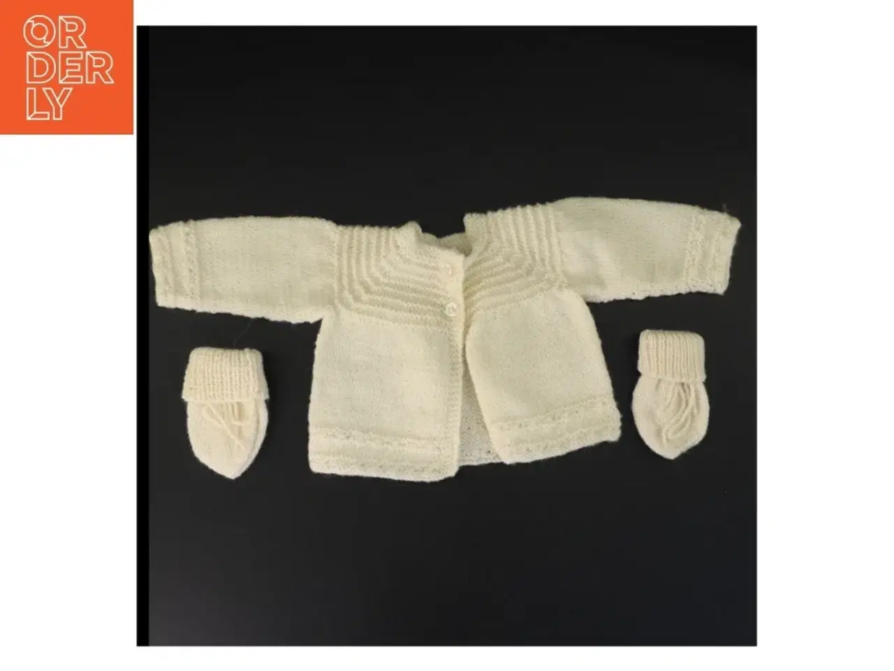 Billede 1 - Strikket cardigan med luffer (str. 19 x 16 cm ærme 11 cm)