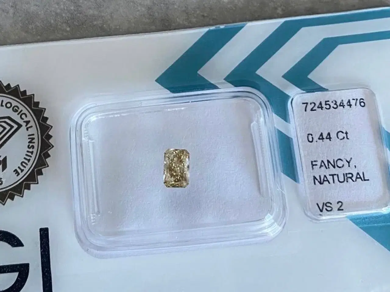 Billede 1 - 0,44 ct Naturlig Fancy Yellow Diamant - VS2– IGI-c