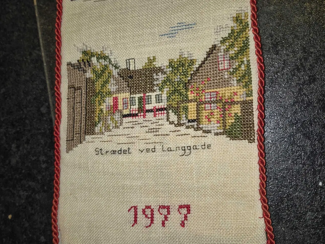 Billede 2 - Broderet klokkestreng pver Valby