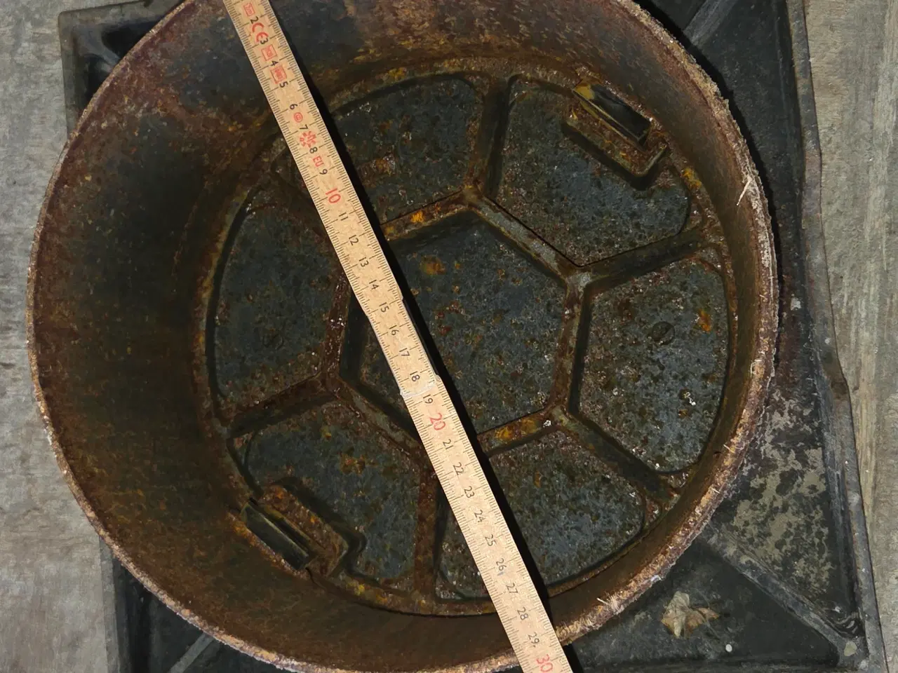 Billede 9 - Brøndgods / kloak - Firkantet fast karm med dæksel