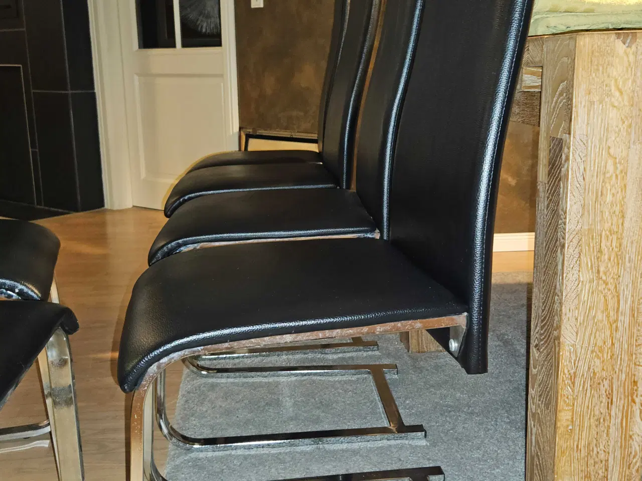 Billede 3 - Spisebordstole Swing sort sølv