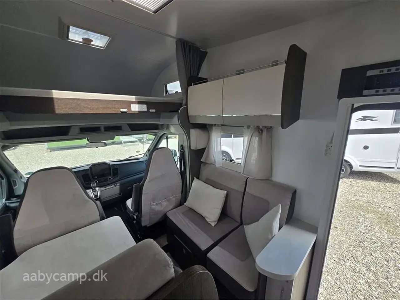 Billede 9 - 2022 - Benimar Sport 363 NK Pakke. Automatgear. solceller. markise. Batteri. elektrisk hæve/sænke cykelstativ. udvendigt gas og bruseudtag.