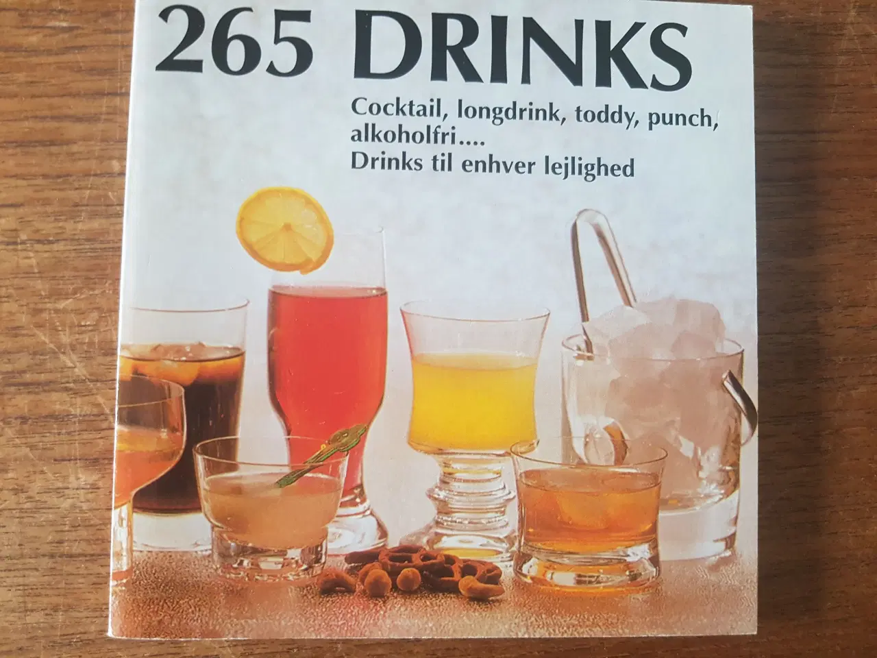 Billede 1 - 265 Drinks bog
